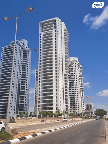 אמנון ליפקין שחק 