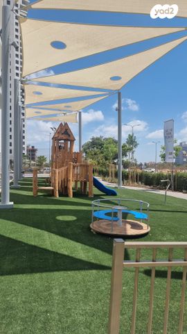 דירה, אמנון ליפקין שחק, נוף הטיילת, נתניה