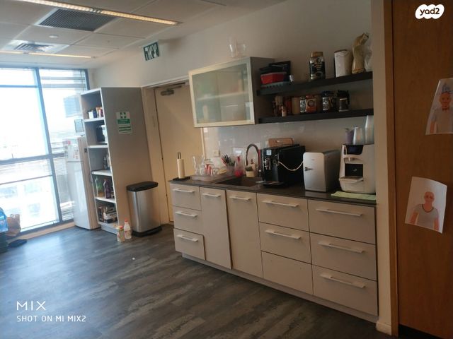 משרדים, החילזון, בורסה, רמת גן