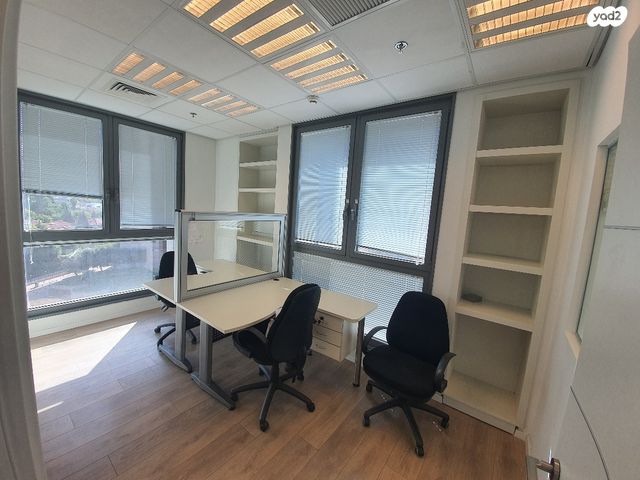 משרדים, החילזון, בורסה, רמת גן