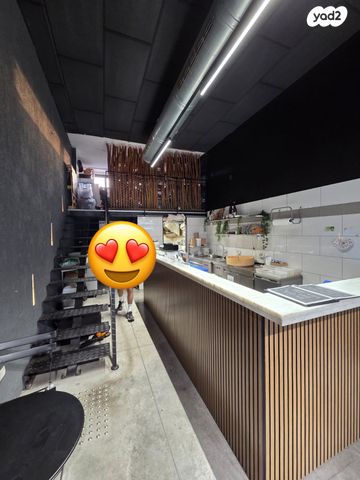 חנויות/ שטח מסחרי, הערבה, אורנית, אורנית