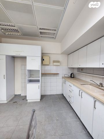 חנויות/ שטח מסחרי, כפר סבא