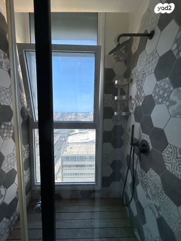 משרדים, דרך קיבוץ גלויות, פארק החורשות, תל אביב יפו