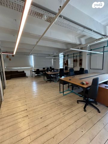 משרדים, דרך קיבוץ גלויות, פארק החורשות, תל אביב יפו