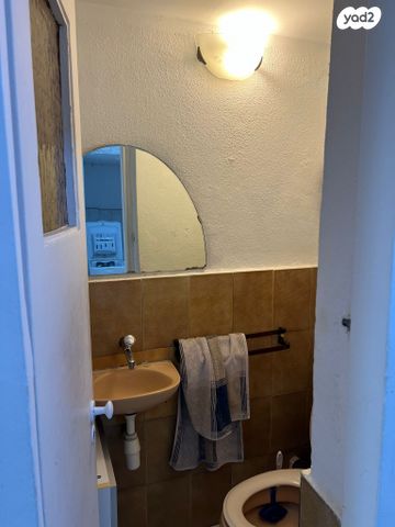 חנויות/ שטח מסחרי, ג' / מרכז מזרח העיר, רחובות