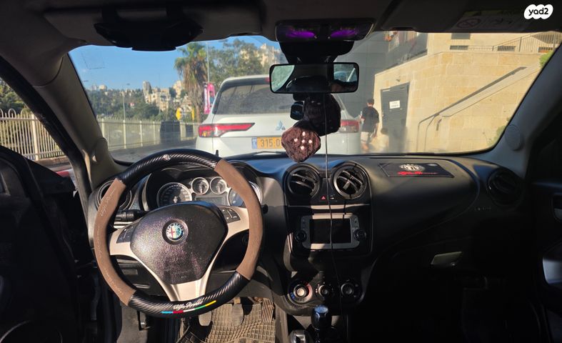 אלפא רומיאו מיטו