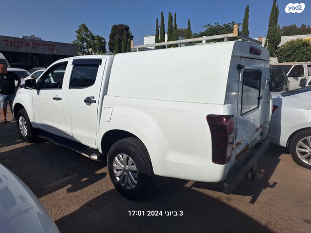 איסוזו די-מקס