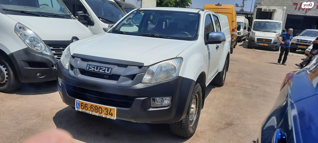 איסוזו די-מקס