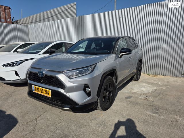 טויוטה RAV4