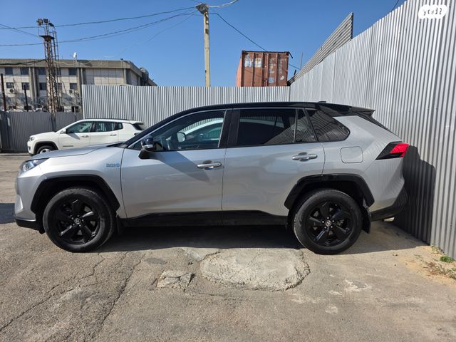 מודעת רכב טויוטה RAV4