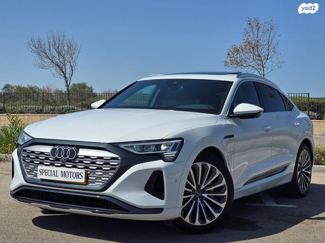 מודעת רכב אאודי Q8 e-tron
