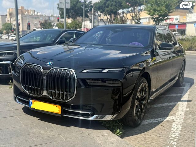 מודעת רכב ב מ וו i7