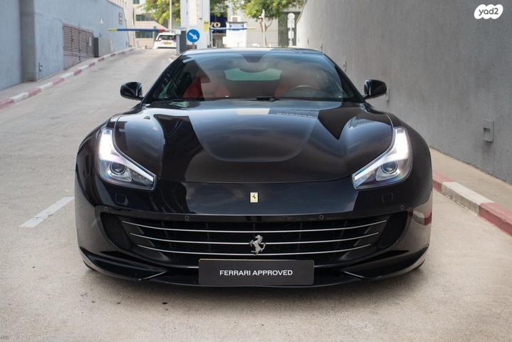 פרארי GTC4Lusso