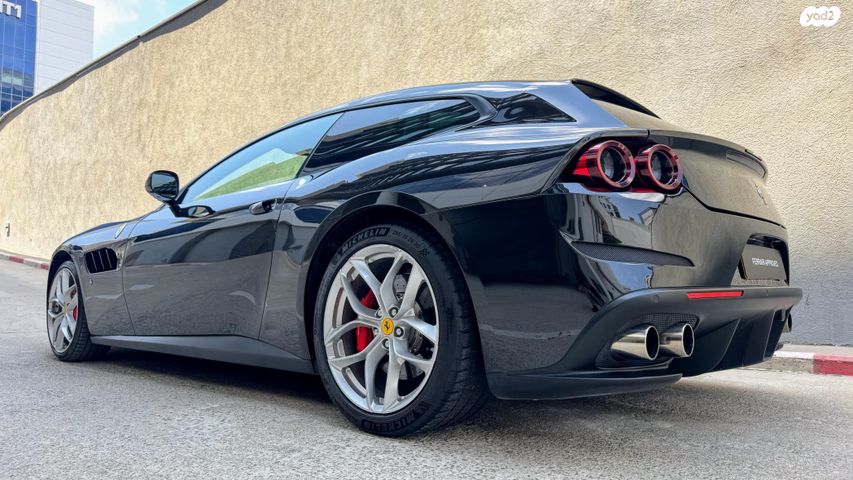 פרארי GTC4Lusso