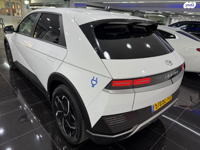 יונדאי איוניק 5