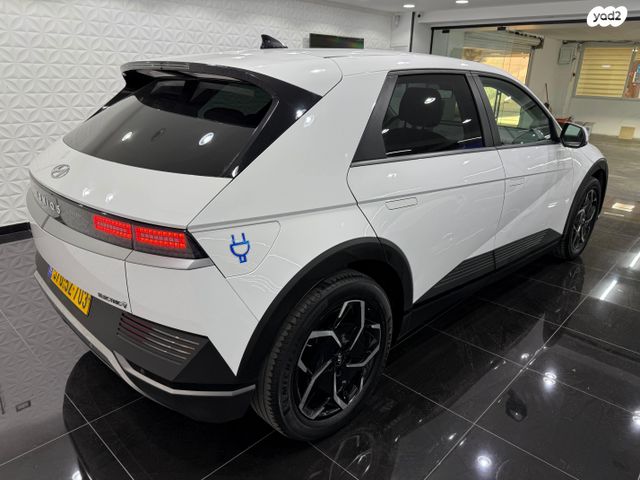 יונדאי איוניק 5