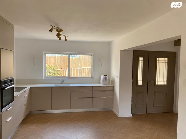 בית פרטי/ קוטג', השיקמה 3, רובע ב', אריאל