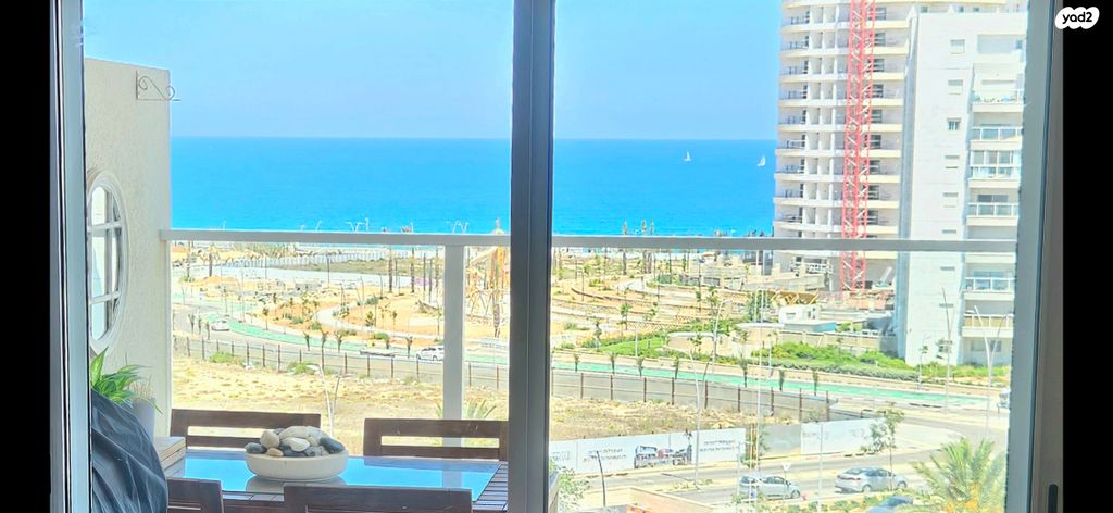 דירה, הצוק 1, עיר ימים / הבלוט, אשקלון