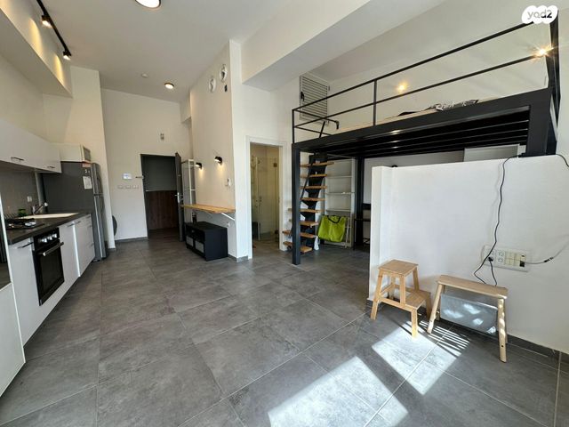 דירה, דרך העצמאות 41, שער פלמר, תחנת רכבת השמונה, חיפה