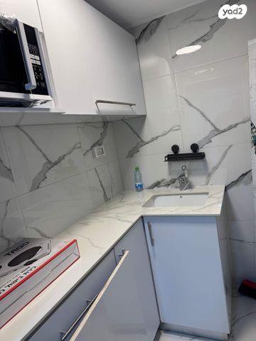 סטודיו/ לופט, ארלוזורוב 39, הדר עליון, חיפה