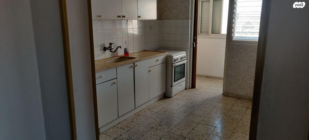 דירה, דרך הציונות 67, רובע ד', אריאל