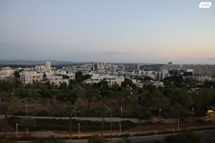 דירה, אלישע הנביא, מודיעין מכבים רעות