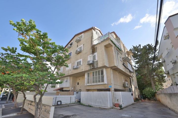 גג/ פנטהאוז, יעקב כאהן, חיפה