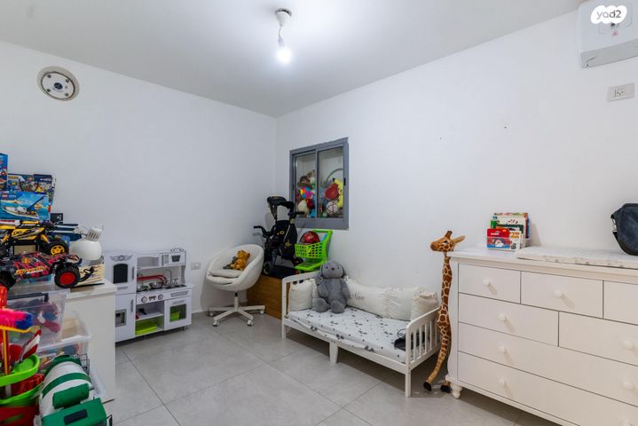 גג/ פנטהאוז, רוזמרין, סיגליות, באר שבע