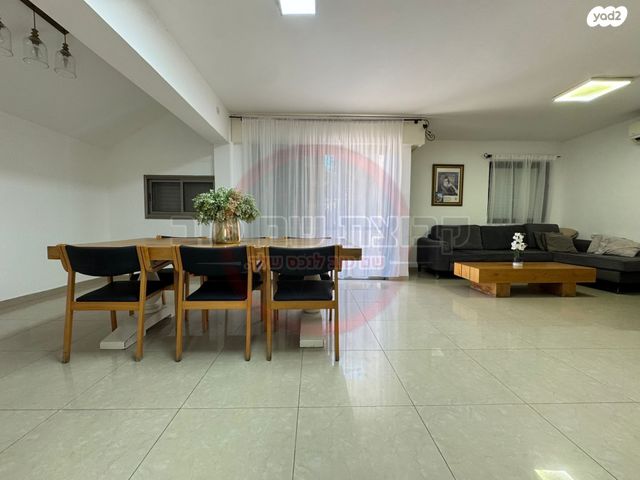 בית פרטי/ קוטג', בית וגן, שכון עובדים, עפולה