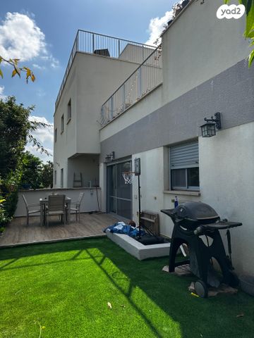 דירת גן, תל מונד