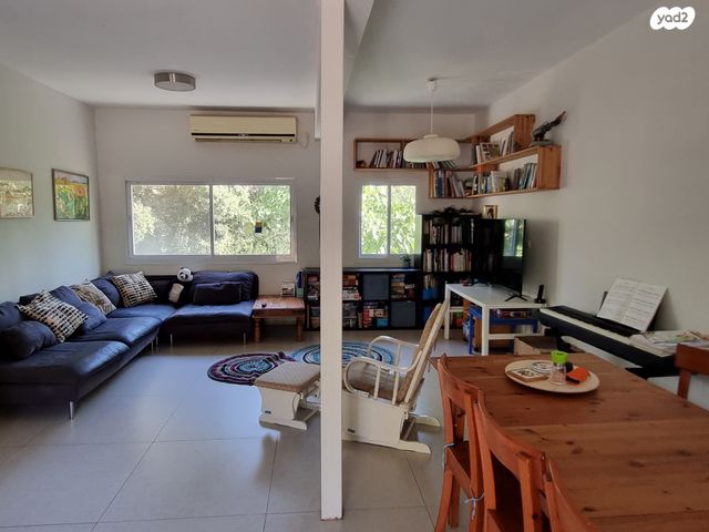 דירת גן, קרית טבעון