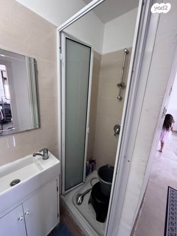 דירה, ז'בוטינסקי 1, צור שלום, קרית ביאליק