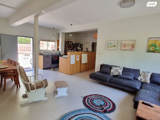 דירת גן, קרית טבעון