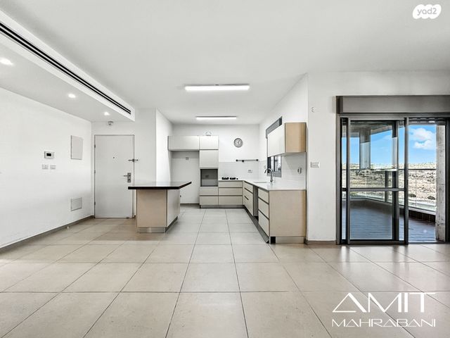 דירה, גדעון האוזנר, רמות הרכס, באר שבע