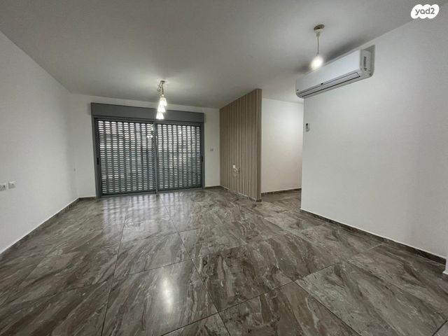 דירה, שקמים ואגמים, אשקלון