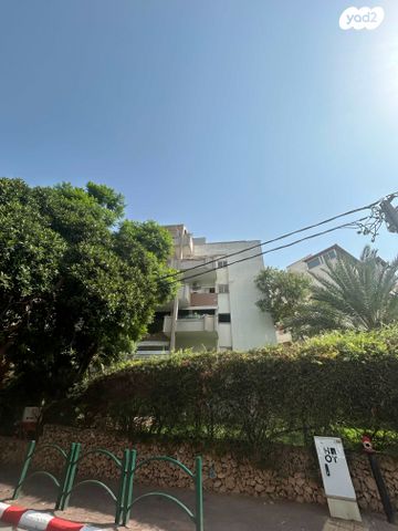 דירה, הרצליה