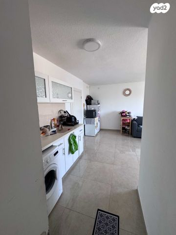 דירה, ז'בוטינסקי 1, צור שלום, קרית ביאליק