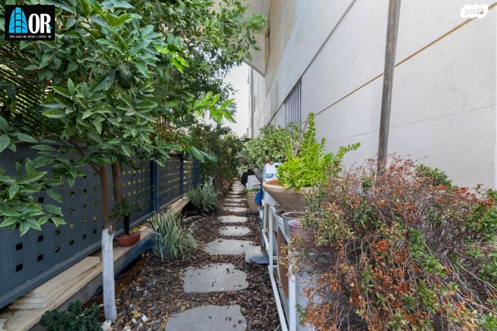 דירת גן, שדרות ז'בוטינסקי, נווה אילן - אזרחי, יבנה