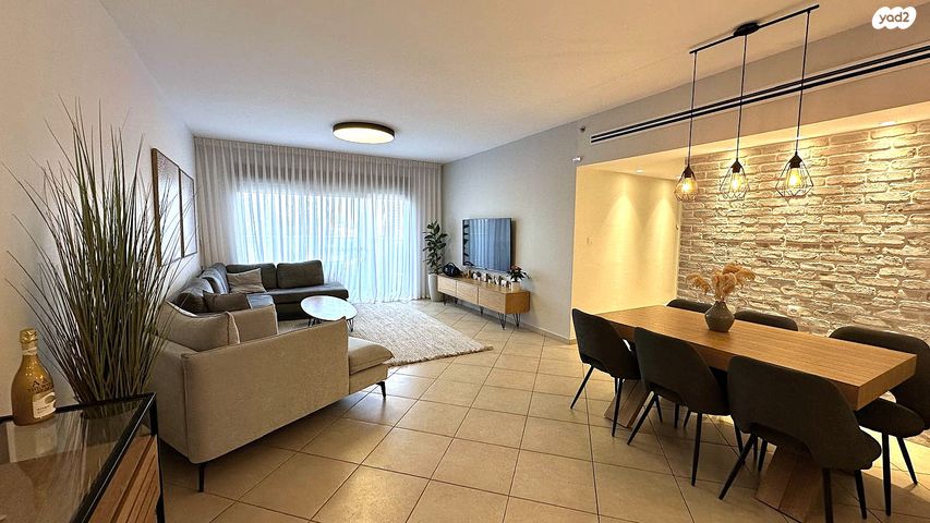 דירה, מגדיאל, הוד השרון