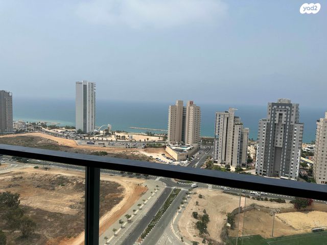 אמנון ליפקין שחק 