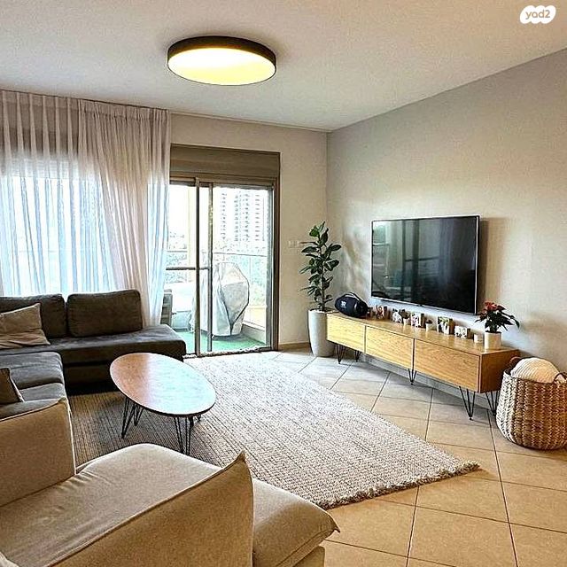 דירה, מגדיאל, הוד השרון