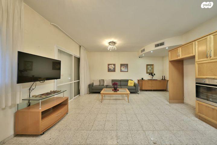 דירה, אלכסנדר זייד 23, קרית חיים מזרחית, חיפה