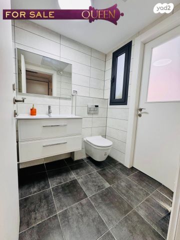 דירה, קרית שז"ר, רעננה