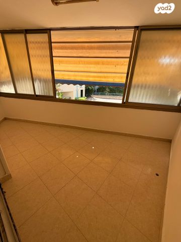 דירה, עדעד, נאות בגין, לב יבנה, יבנה