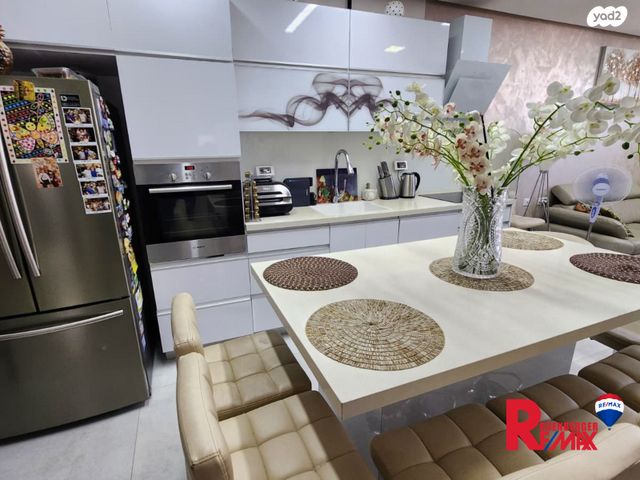 דירה, ישראל בן ציון 16, דרום מערב ותיק, בת ים