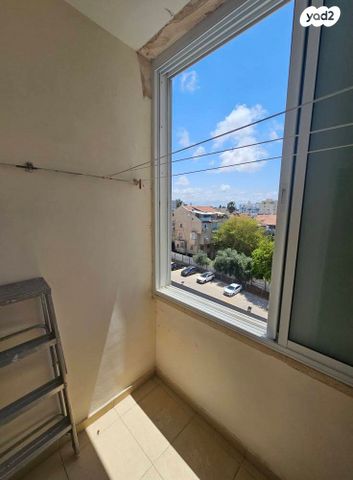 דירה, הלל יפה 14, מרכז העיר, חדרה