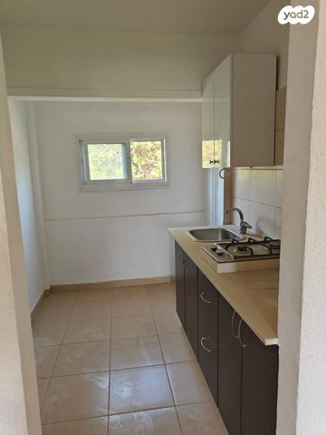 דירה, הגליל, המיסדים, כרמיאל