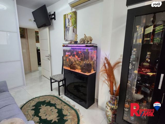 דירה, ישראל בן ציון 16, דרום מערב ותיק, בת ים