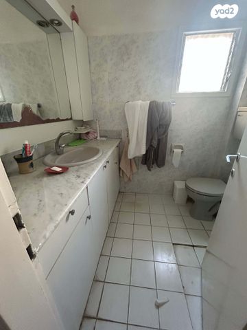 דירה, הרצליה