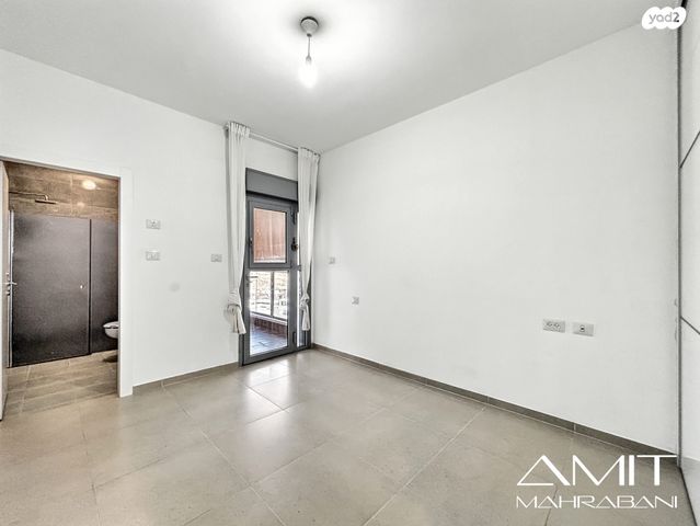 דירה, גדעון האוזנר, רמות הרכס, באר שבע